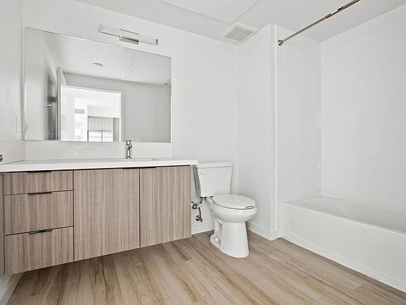 3rd image of 1341 W Gardena Blvd #301