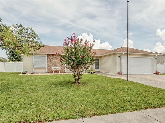 2nd image of 2457 Oak Hollow Dr