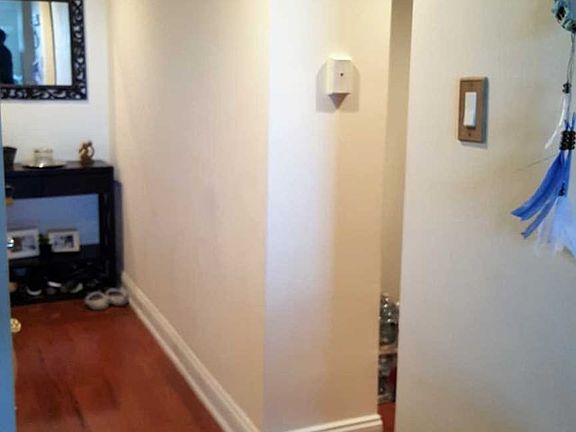 4th image of 60 Parkway Dr E APT 12JJ