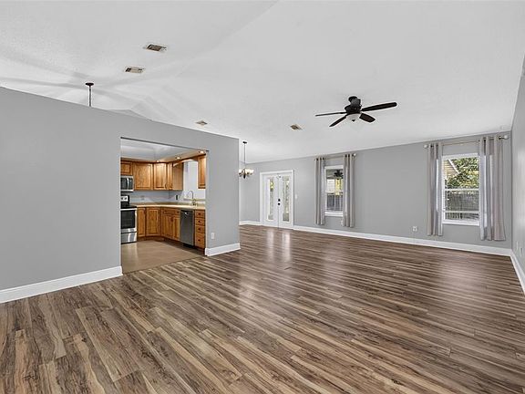 4th image of 1022 WARD CIRCLE