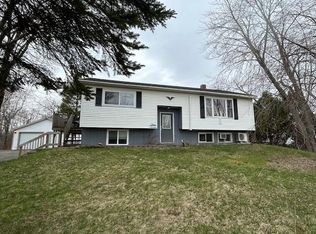 39 Green Point Rd, Brewer, ME 04412