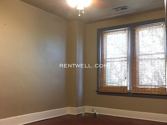 4th image of 113 E Stewart Ave APT 3