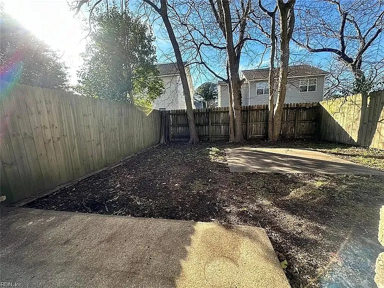 3217 Dunkirk Ave #B — Photo 12