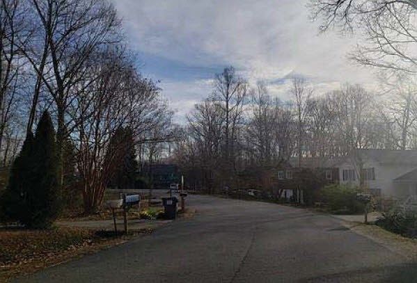 2nd image of 6304 Southridge Ct