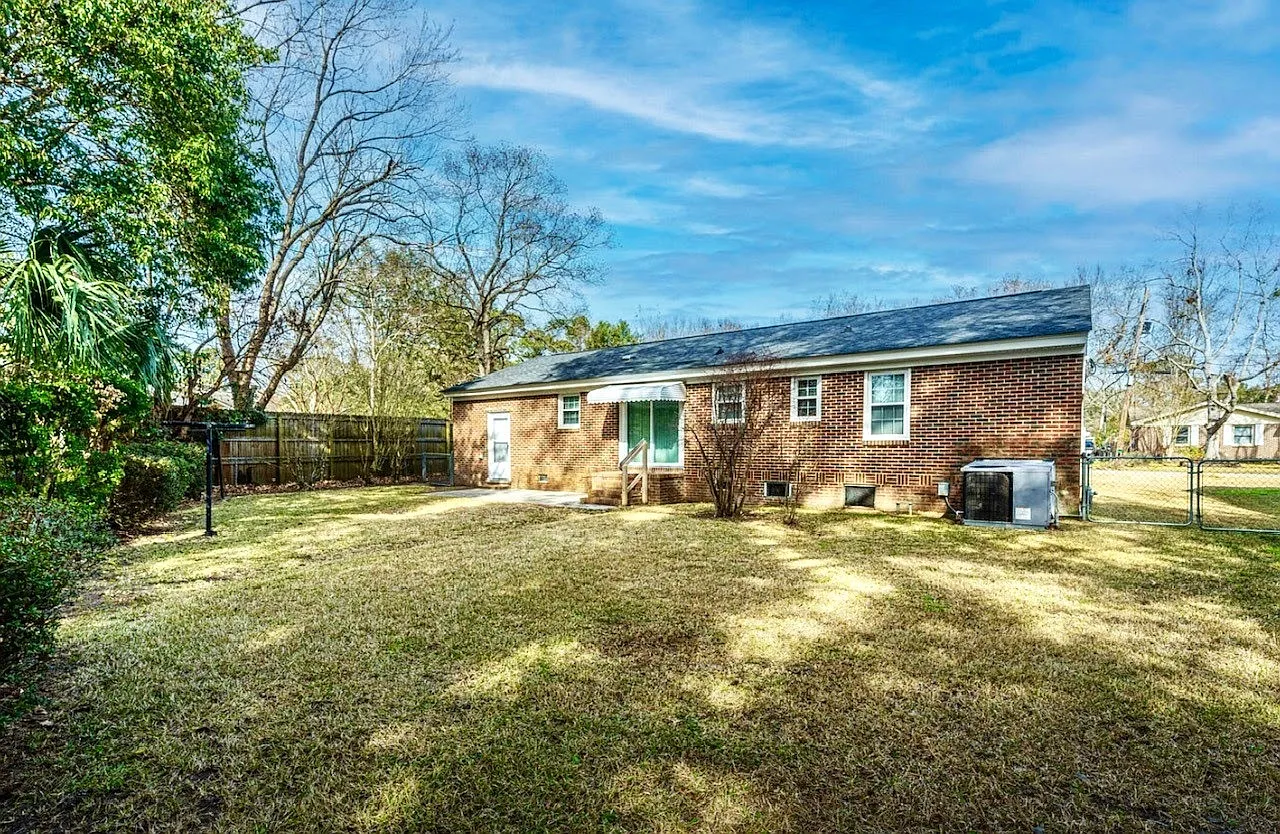 2033 Boeing Avenue - Home — Photo 4