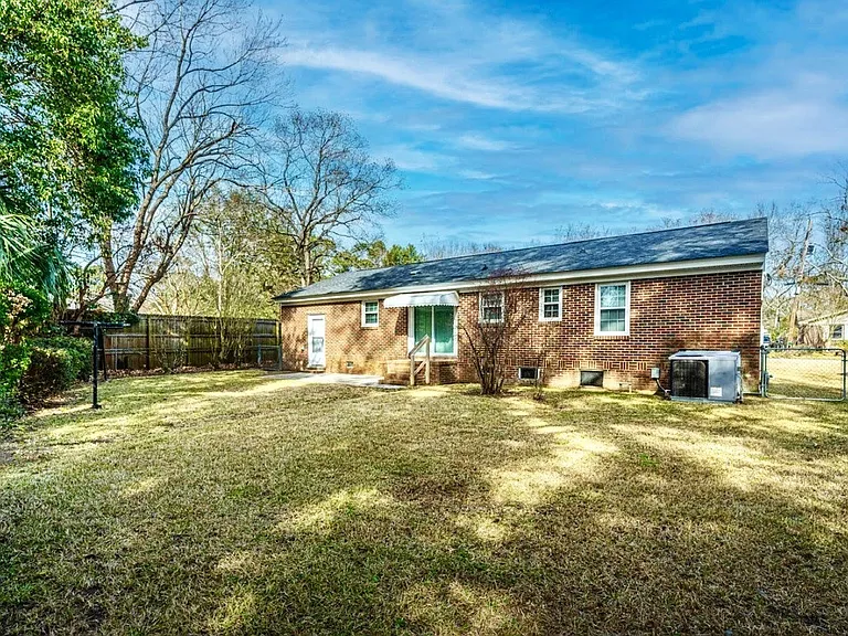 2033 Boeing Ave — Photo 10