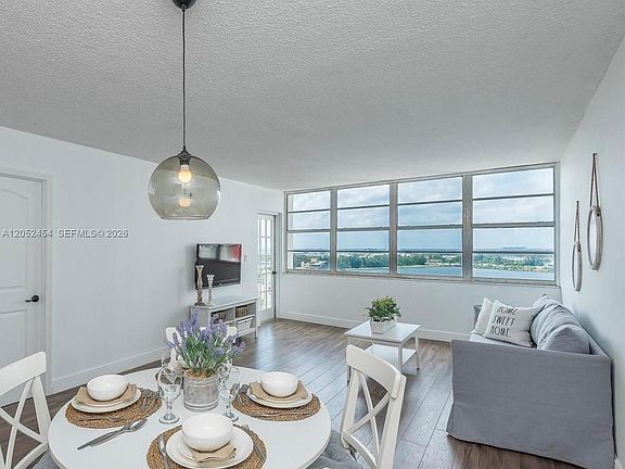 5th image of 1301 Miami Gardens Dr #1522W