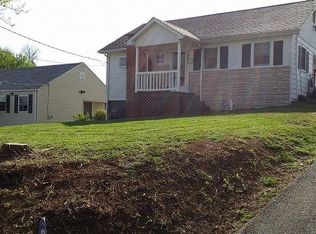 1528 Suncrest Dr, Kingsport, TN 37665