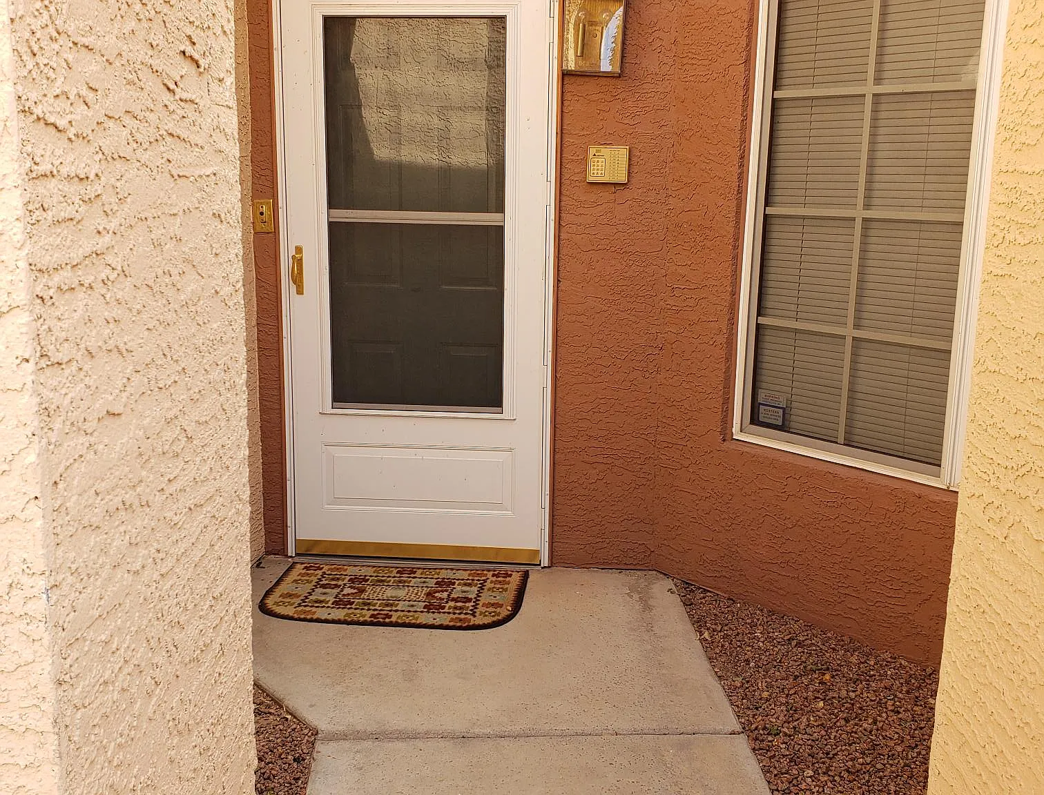 2 bed, 1018 sqft, $2,400 — Photo 3