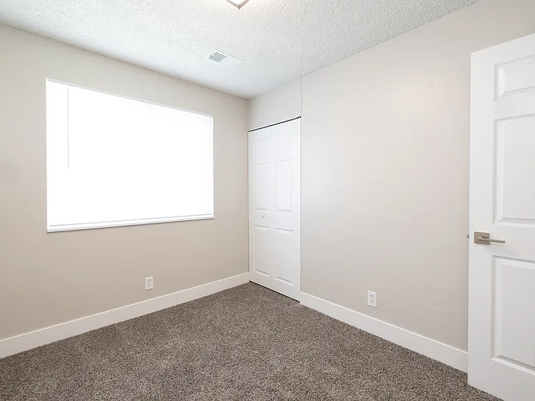 Parkview Apartments — Photo 19