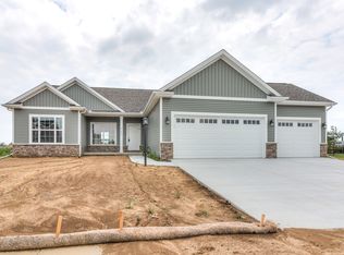 503 Country Ridge Dr, Mahomet, IL 61853