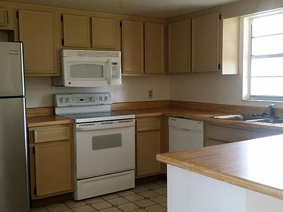 5th image of 1310 Sweetwood Blvd