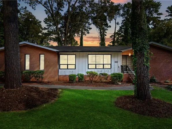 1631 Hebron Ln, Riverdale, GA 30296