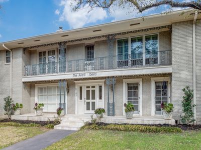 6143 Averill Way APT A, Dallas, TX, 75225