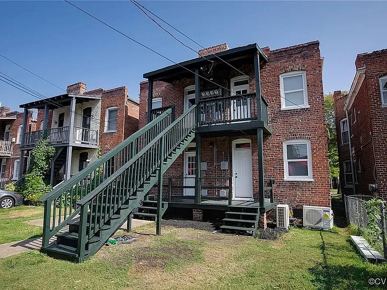 3139 Ellwood Ave #D — Photo 2