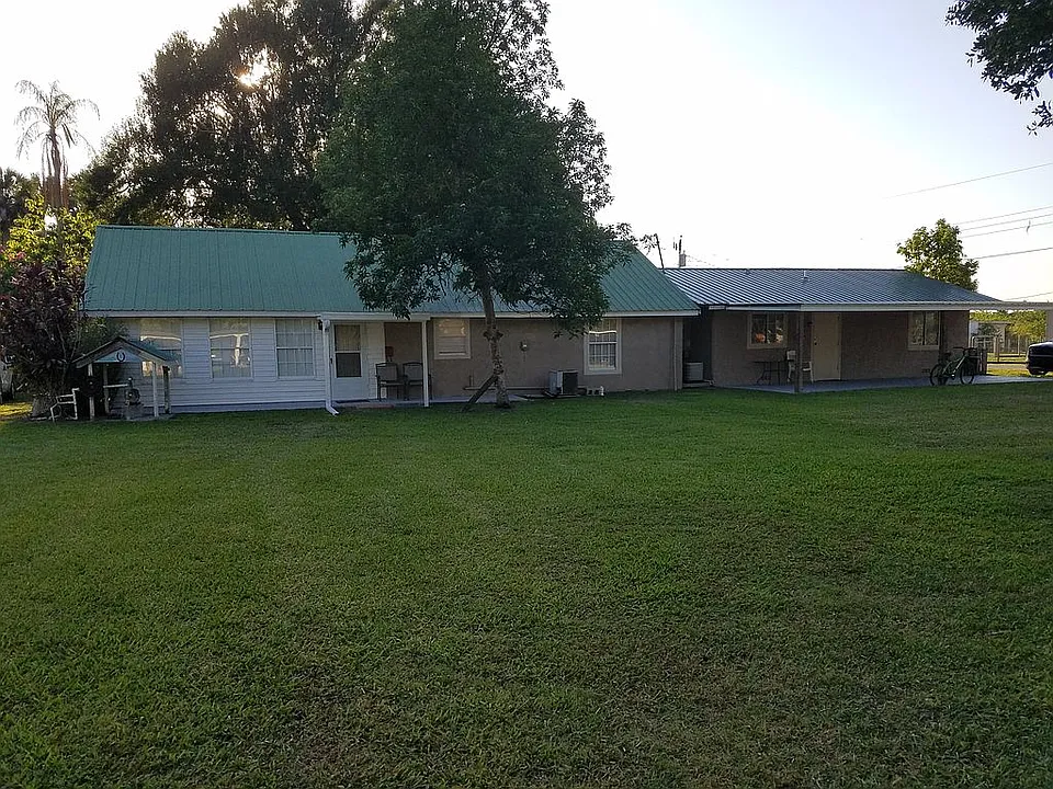Main House and Units A & B
