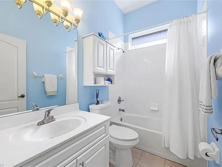 26409 Clarkston Dr — Photo 13