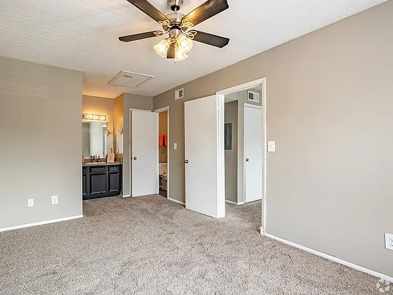 Timber Pointe — Photo 13