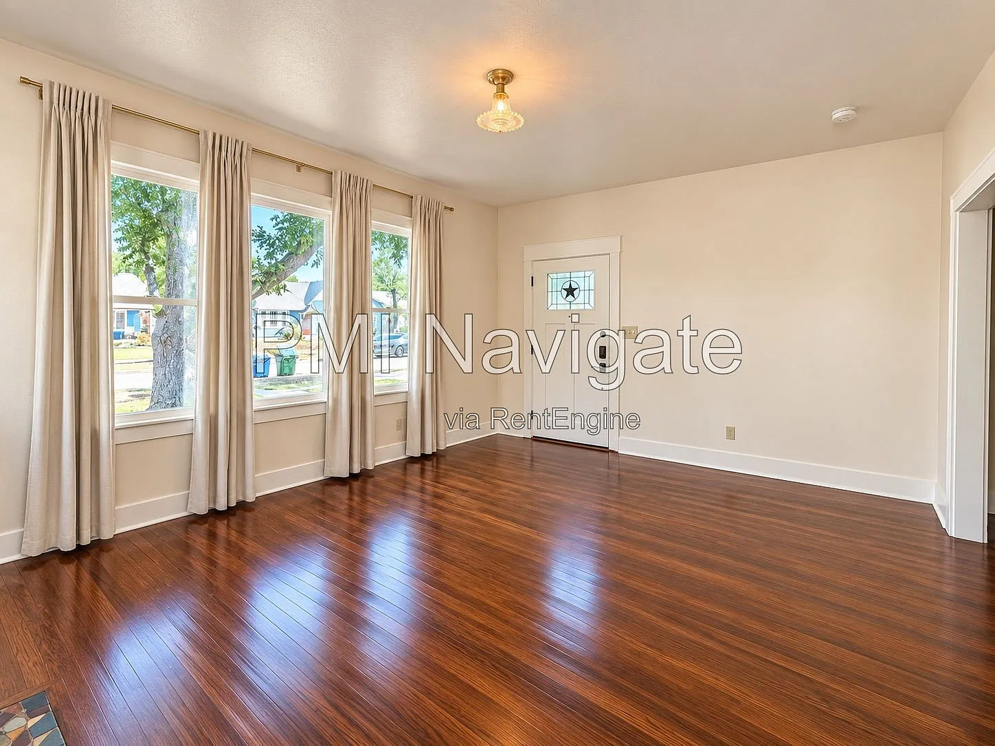 3 bed, 2.0 bath, 1401 sqft, $1,600 — Photo 4