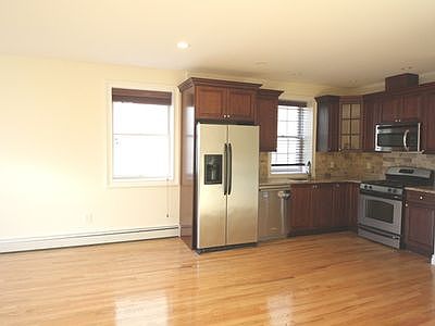3rd image of 2838 Brighton 3 St #1C