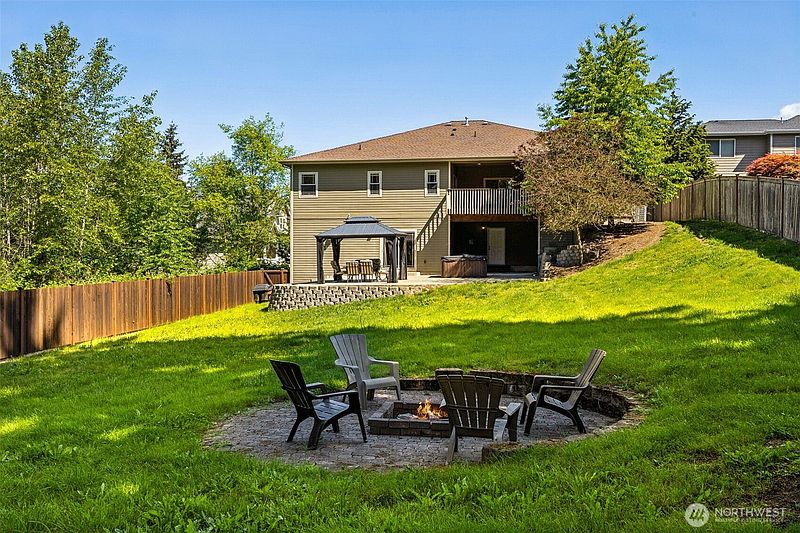 2nd image of 3202 170th Avenue E