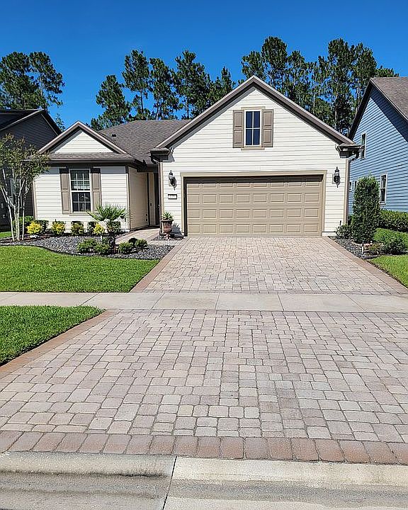 Cobblestone driveway