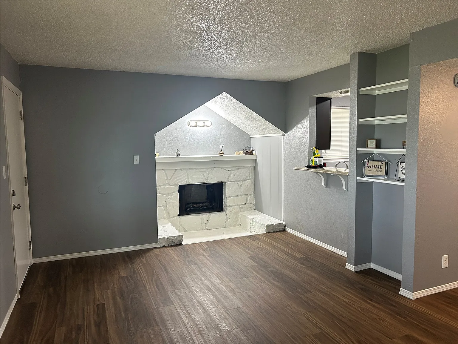 1 bed, 1.0 bath, 738 sqft, $800 — Photo 3