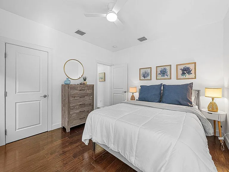 414 NE 7th Ave — Photo 15