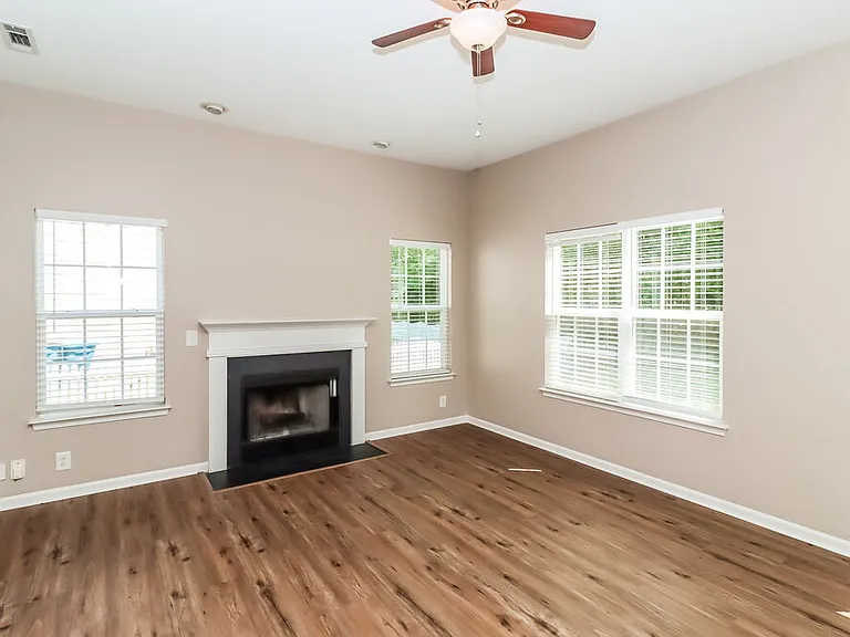 1316 Kersey Glen Ln — Photo 6