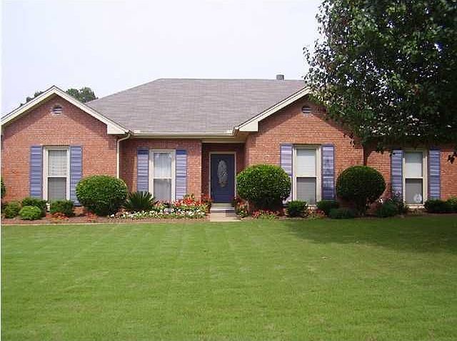 1st image of 154 Lake Forest Dr