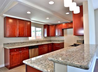 2225 N Hesperian St, Santa Ana, CA 92706
