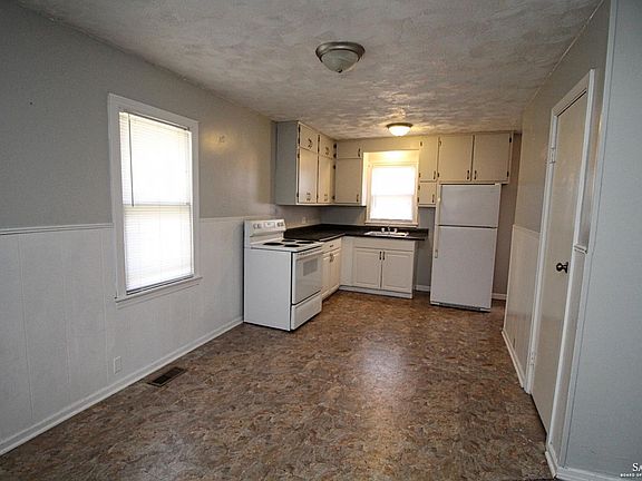 3rd image of 425 S Connecticut Ave