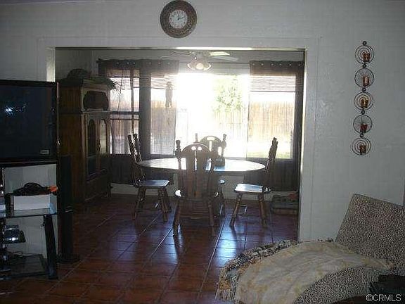 5th image of 41598 Whittier Ave