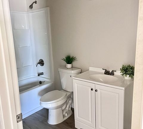 5th image of 1040A S Elizabeth St #1040A