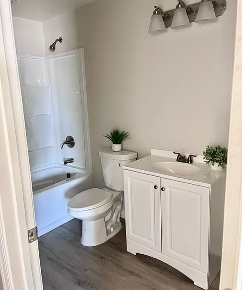 1040A S Elizabeth St #1040A — Photo 5