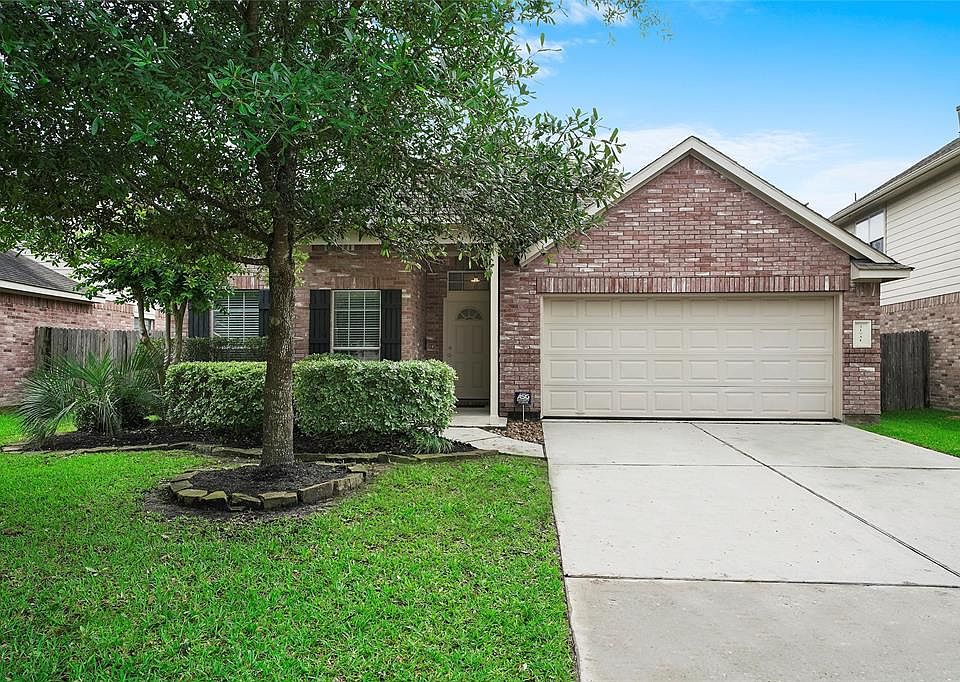 1st image of 31731 Royal Woods Ct