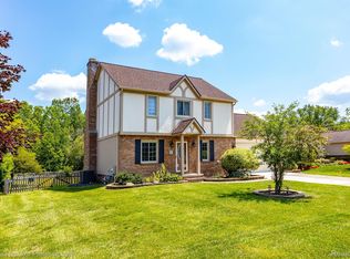 20890 Gill Rd, Farmington Hills, MI 48335