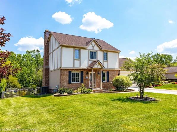 20890 Gill Rd, Farmington Hills, MI 48335