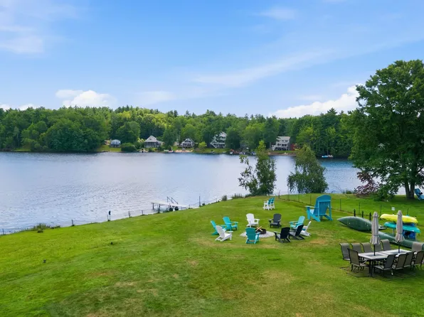 165 Georgetown Drive, Barnstead, NH 03225