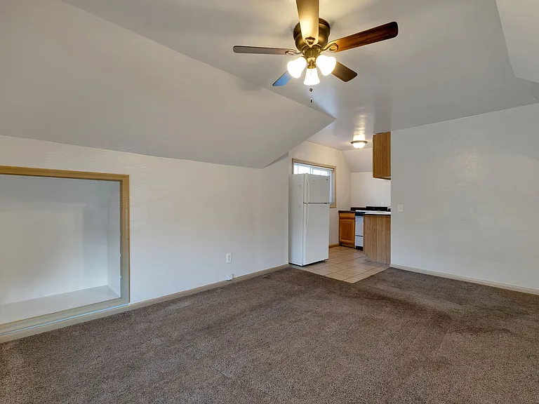 2530 S Gramercy Ave — Photo 5
