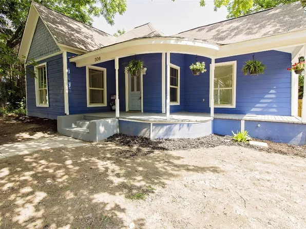 306 W Locust St, Whitewright, TX 75491