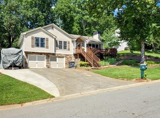 4640 Creek Bluff Dr, Sugar Hill, GA 30518