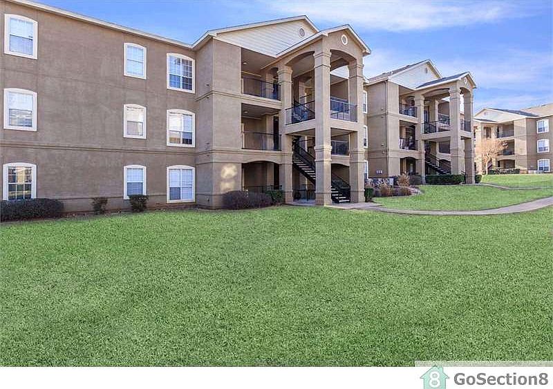 1st image of 3000 N Lakeline Blvd