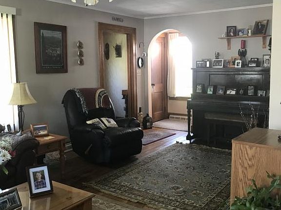 2nd image of 4 Hillcrest Ave