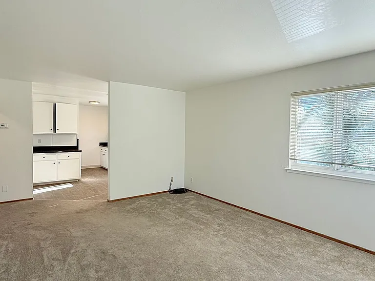 2053 Central Ave (LO) — Photo 6