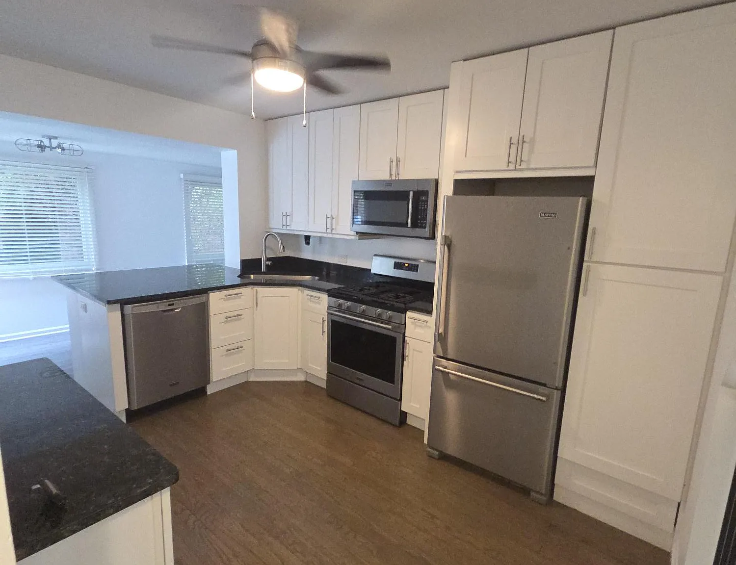 4 bed, 2.5 bath, 1700 sqft, $3,250 — Photo 2