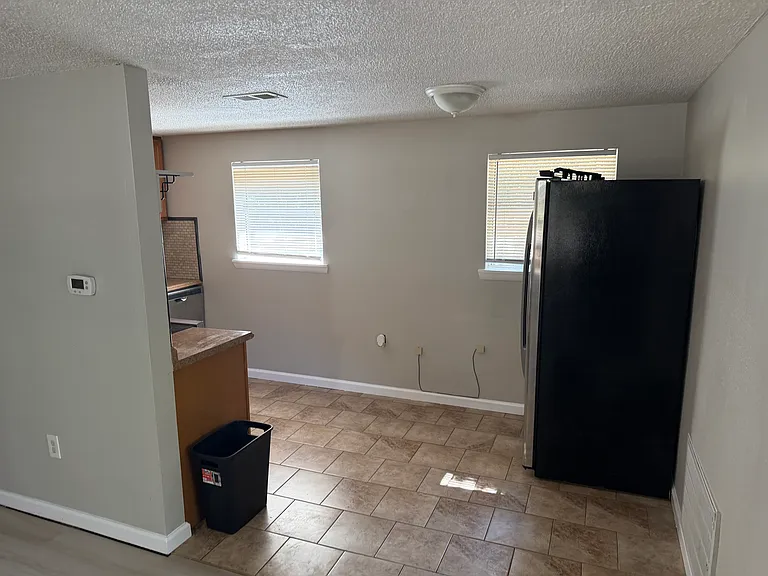 277 Grandview Ave — Photo 20