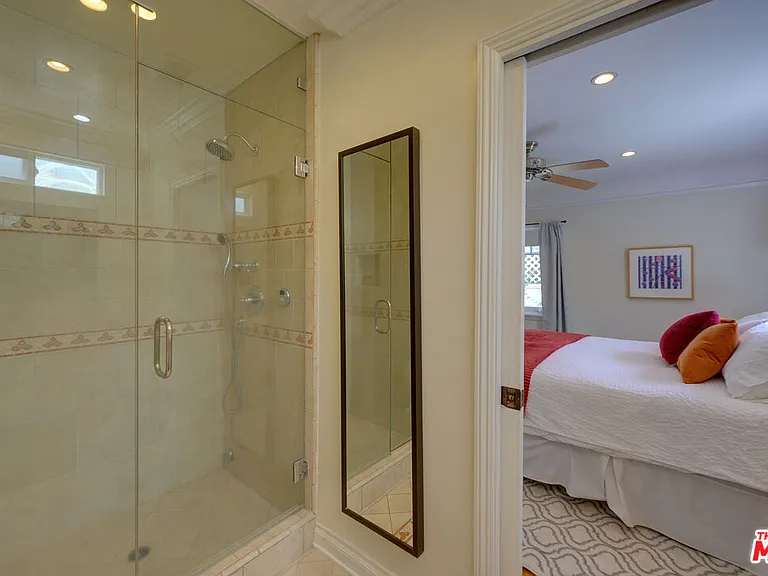 8704 Ashcroft Ave — Photo 13