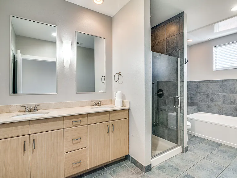6923 Sumner St #70-1 — Photo 8
