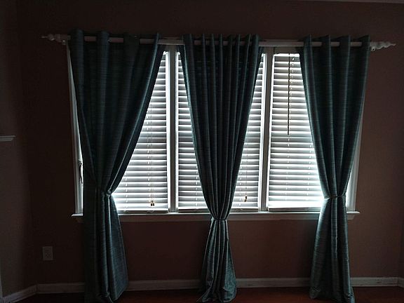 2nd image of 3812 F8 Sterling Pointe Dr